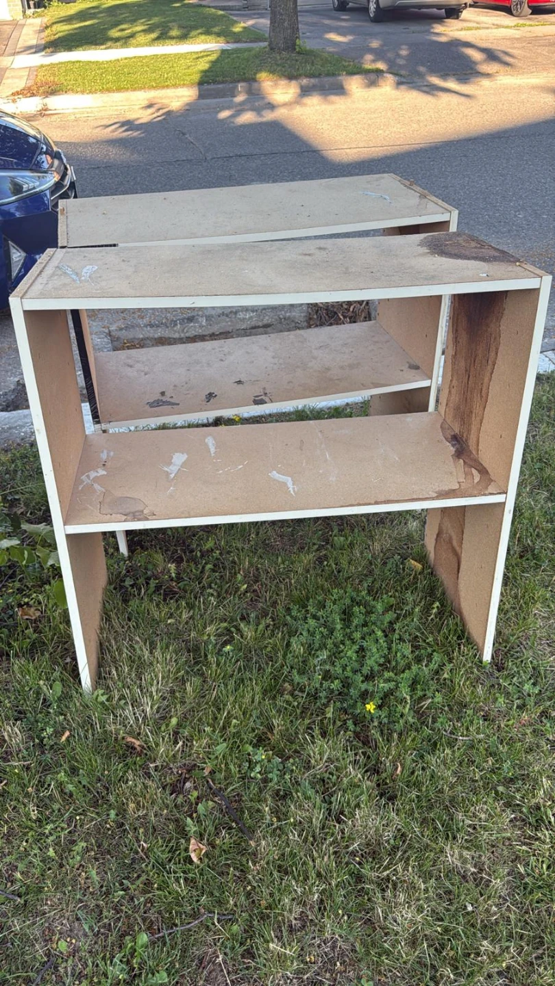 Free wooden shelves - photo 3