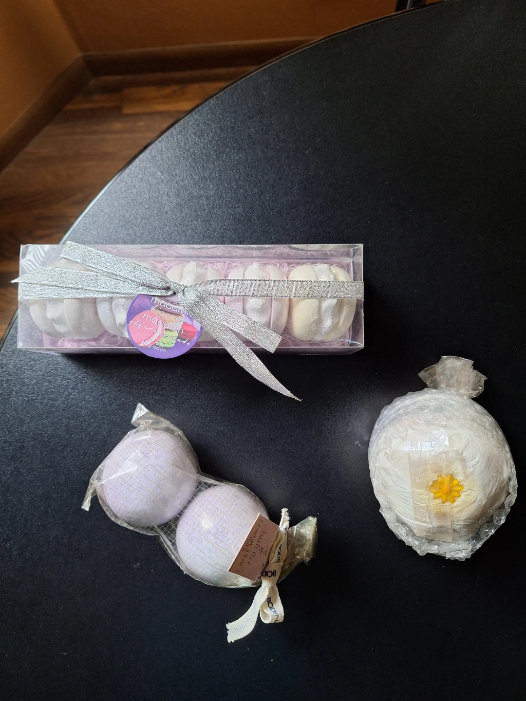 Bath Bombs & Macaron Fizzers - photo 2
