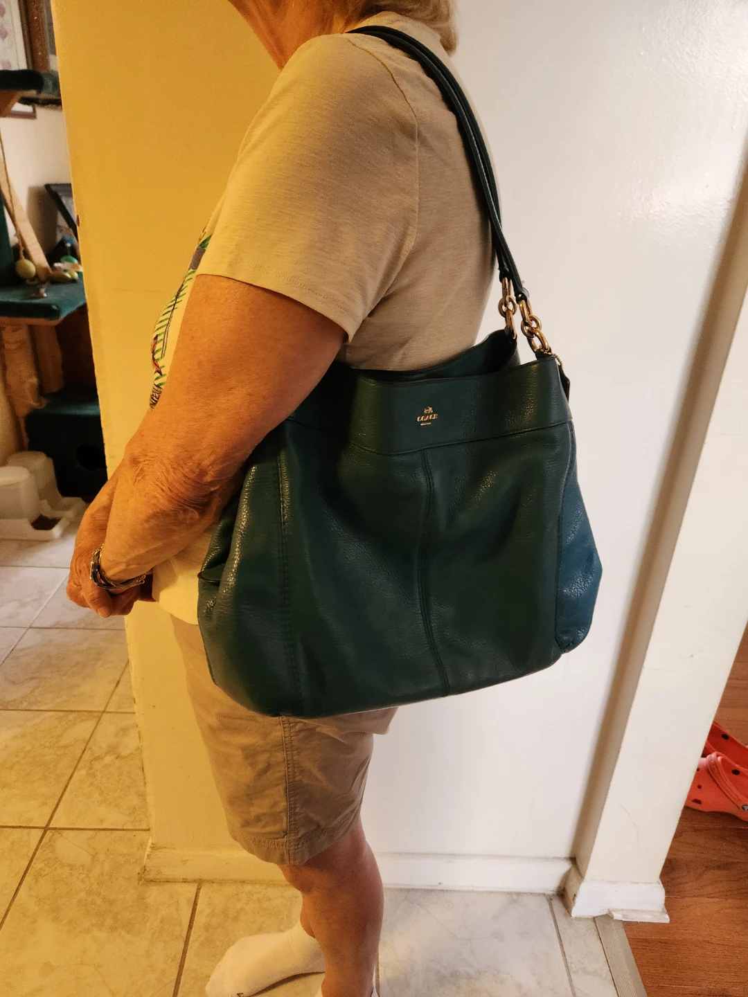 Coach Leather Shoulder Bag - photo 4