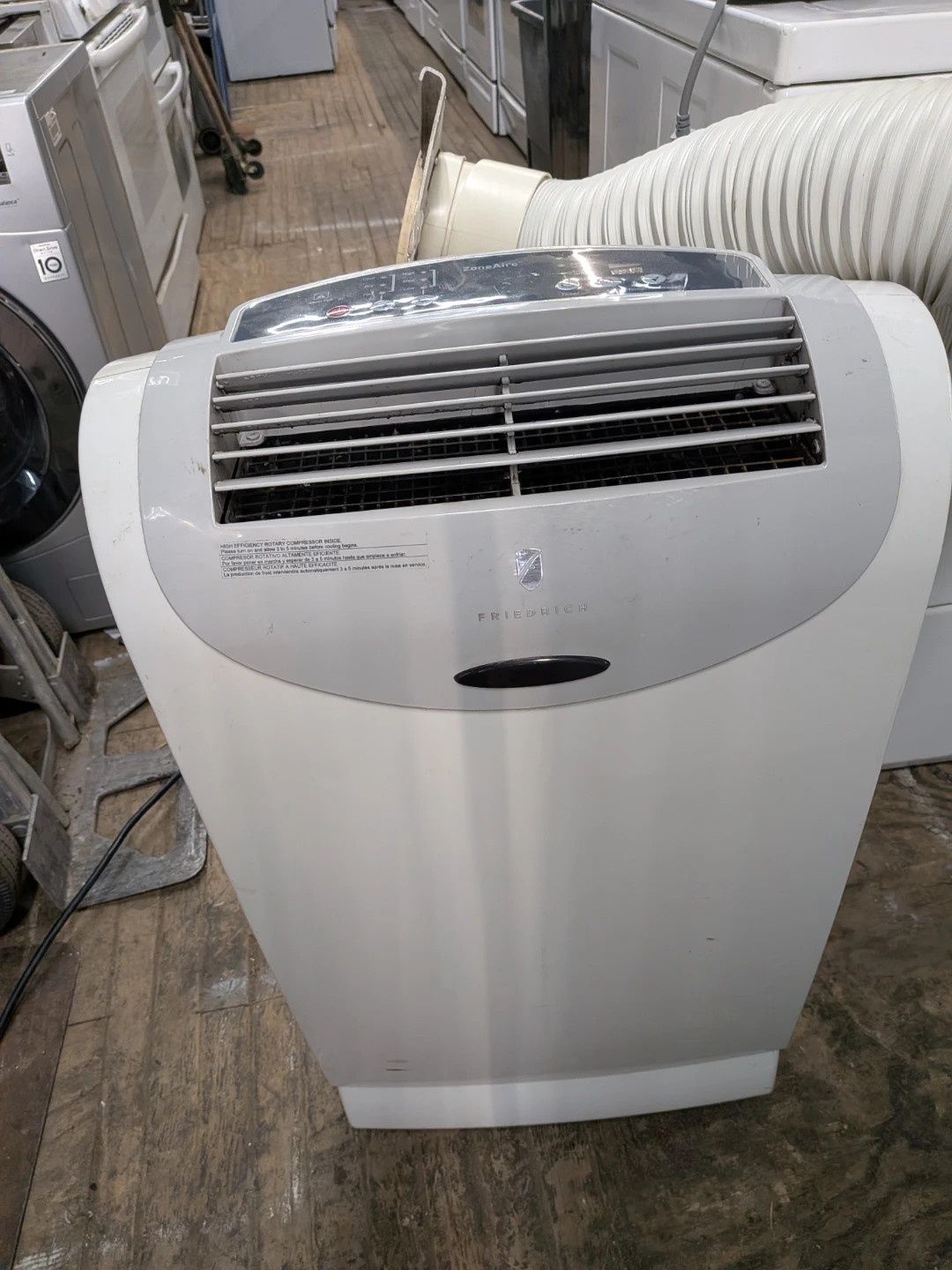 Portable air conditioner - photo 2