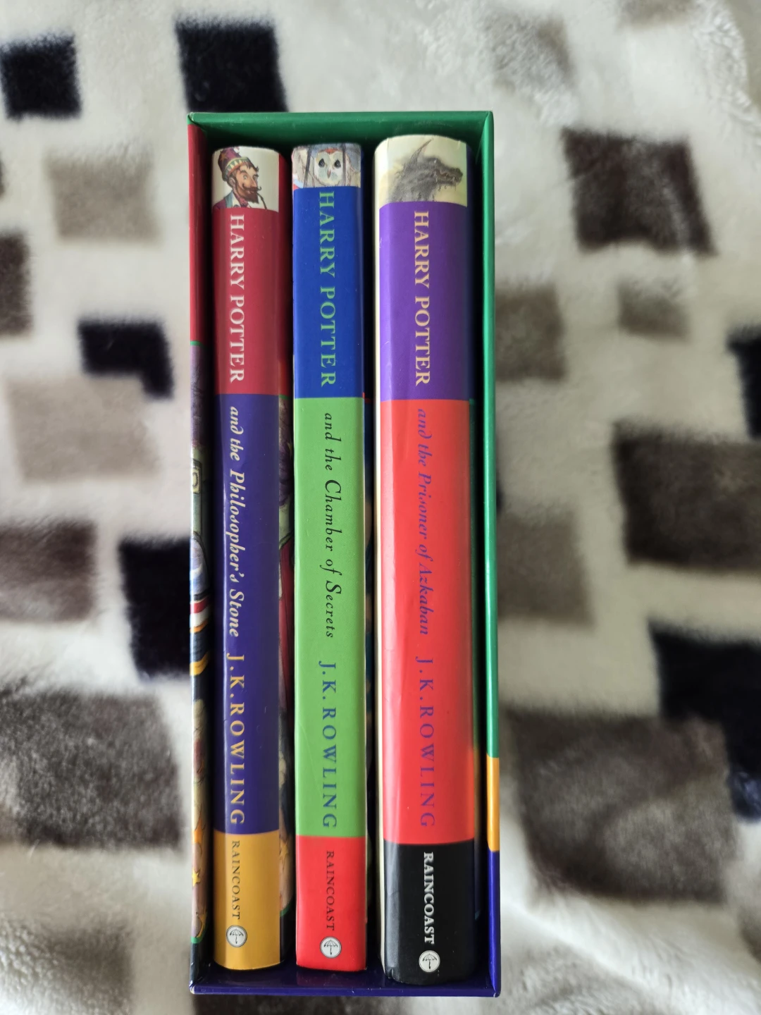 Harry Potter Boxed Set & The Tales of Beedle the Bard Books - photo 3
