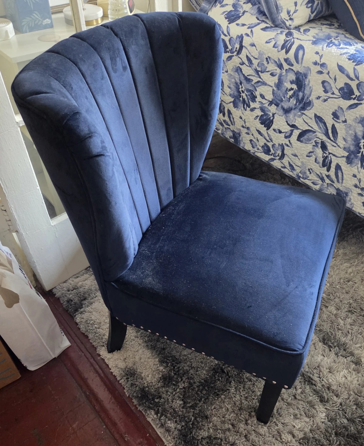Free Slipper Chair