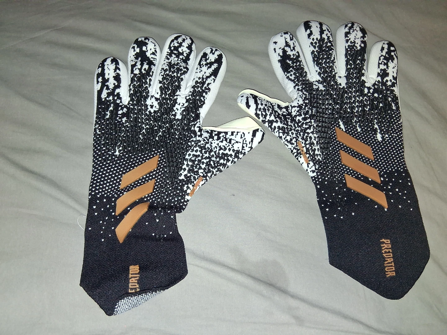 Adidas Predator Goalie Gloves