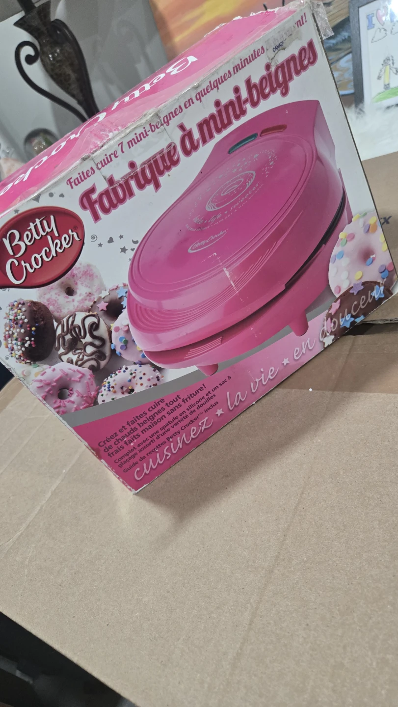 Betty Crocker Pink Mini Donut Maker - photo 2