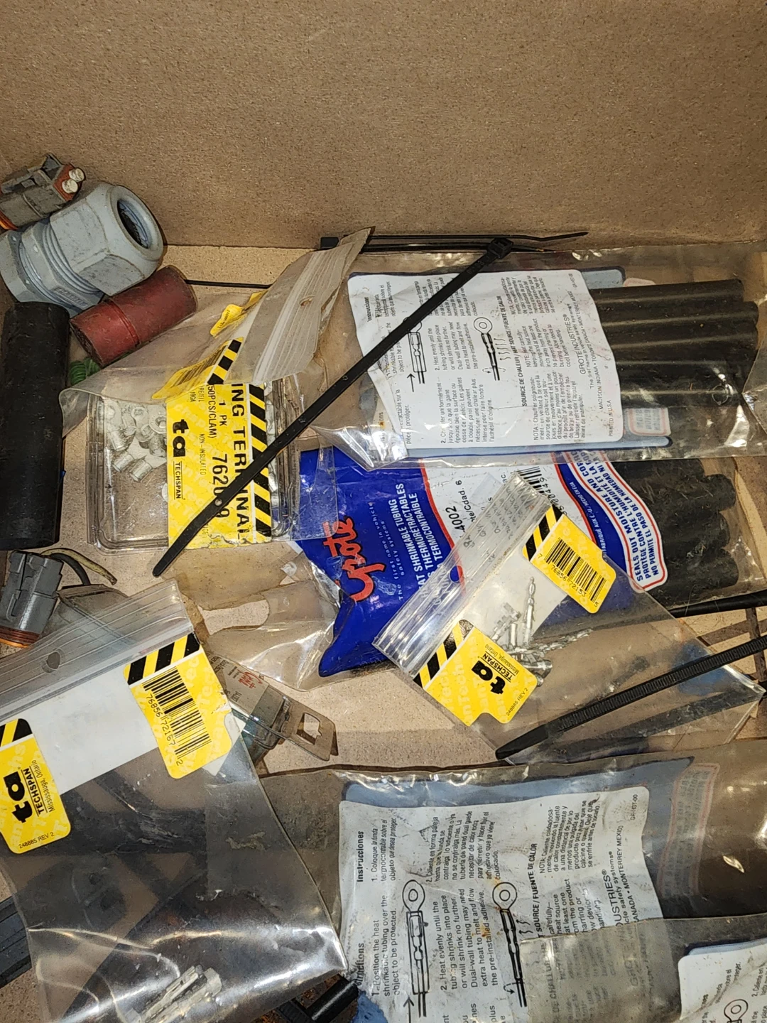 Assorted Electrical and shrink tube - photo 3