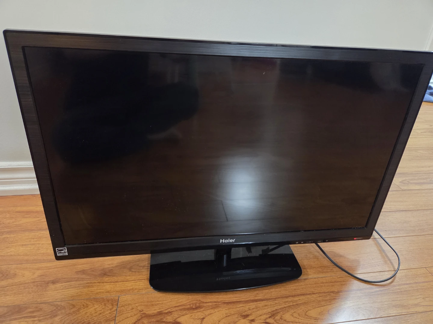 Haier 32" LCD Television Receiver