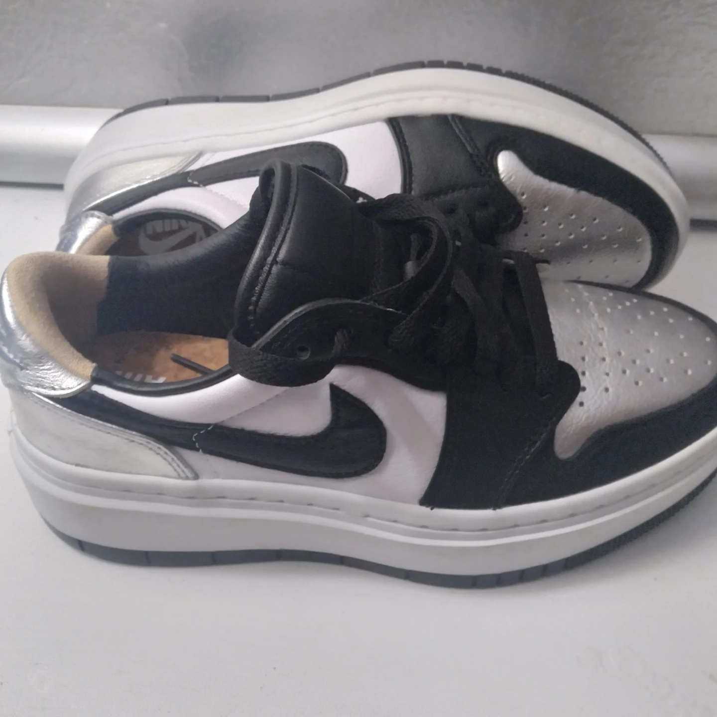 Women's Air Jordan 1 Elevate Low SE 'Silver Toe - photo 2