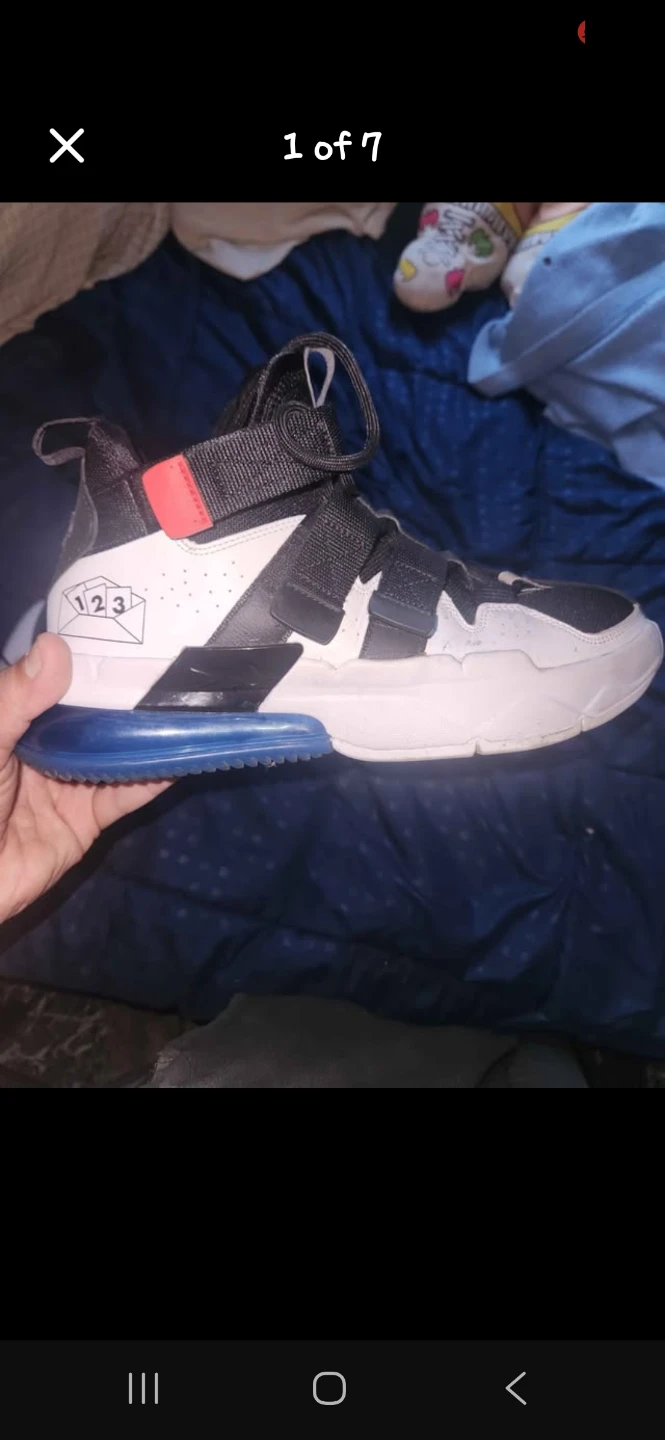 Nike Air Max 270 Shoes