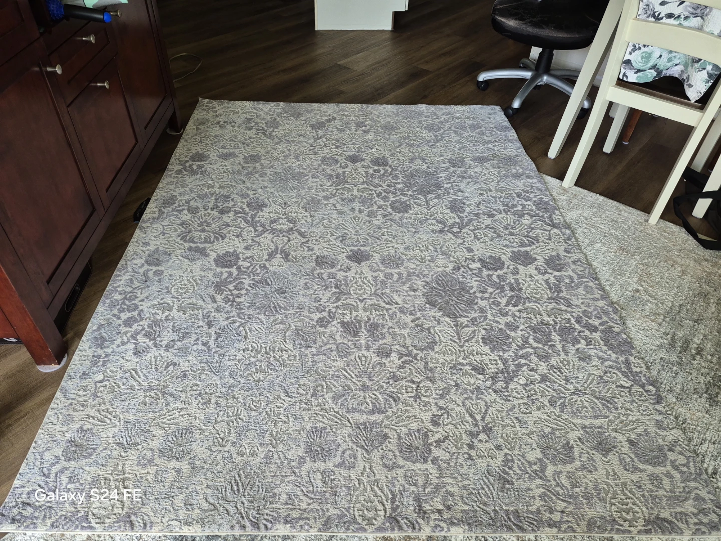 Area Rug 5'x7' - photo 3