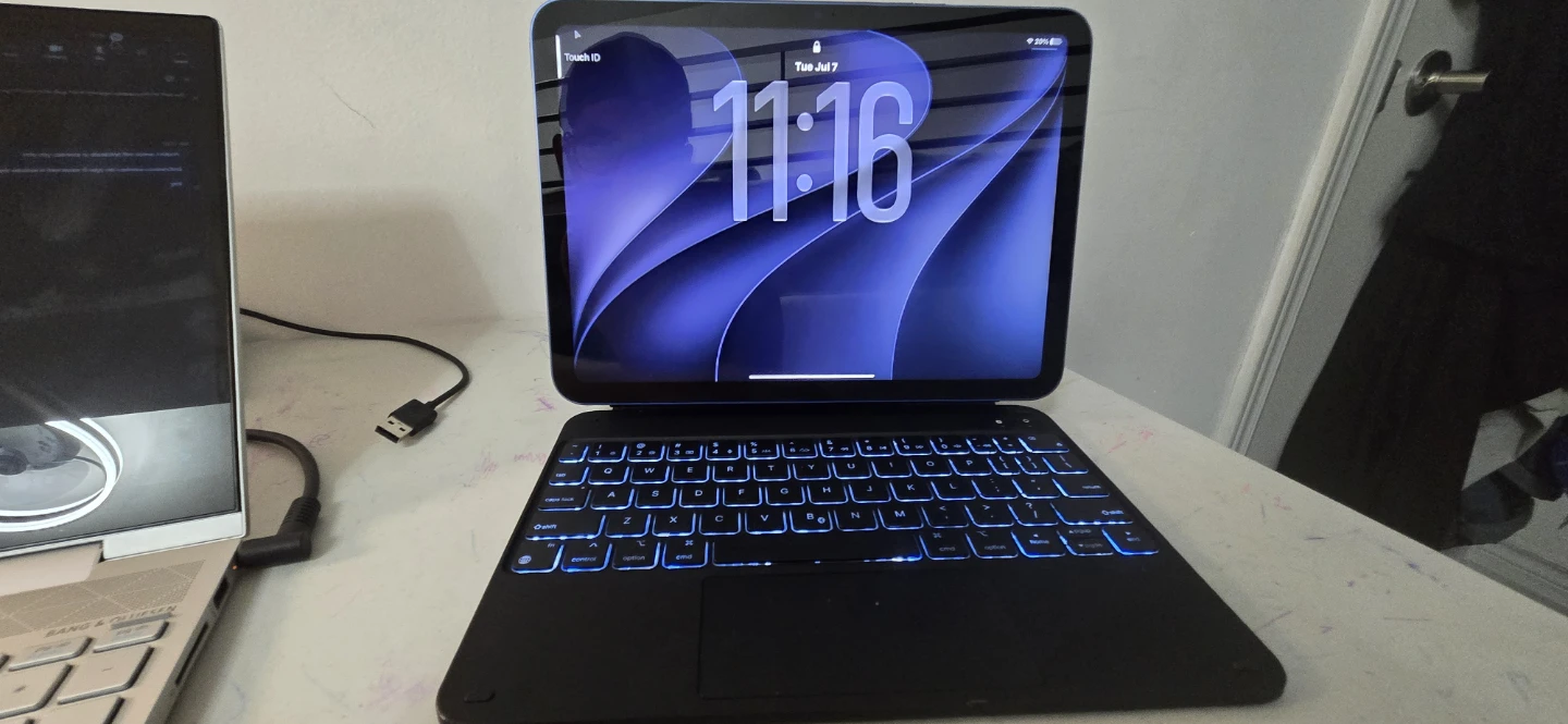 Apple iPad (10th Gen) - Blue