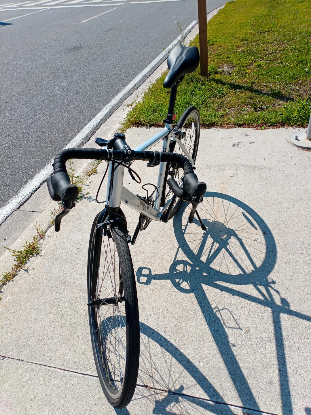 Triban RC 100 Road Bike - medium frame size - photo 2