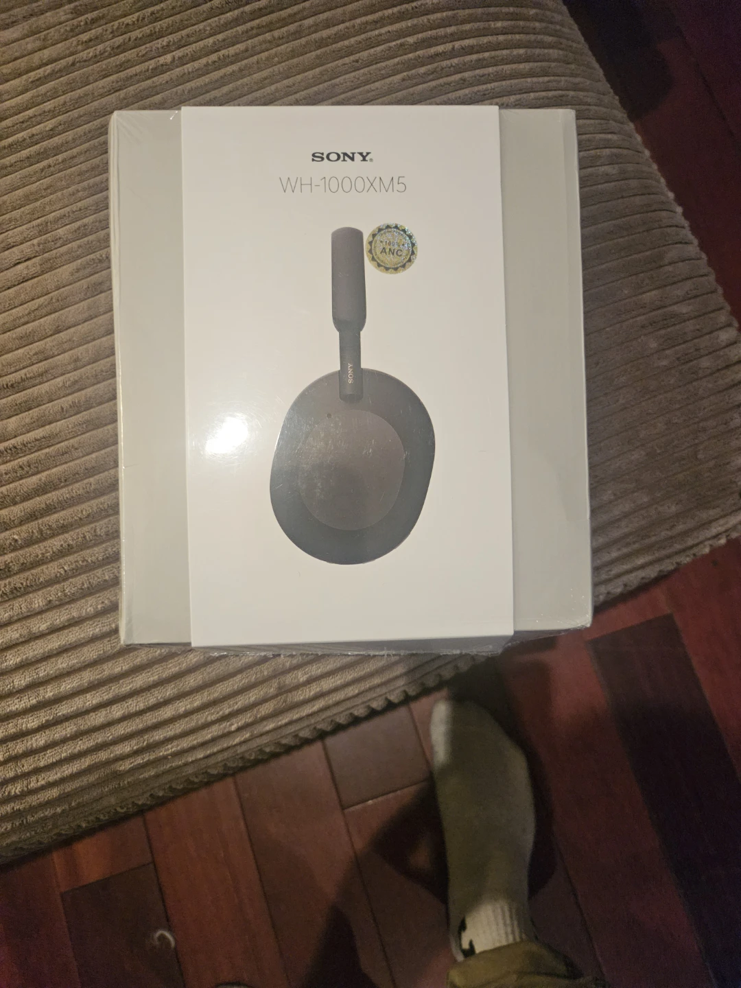 Brand new! Sony WH-1000XM5 Wireless Noise Cancelling Headphones