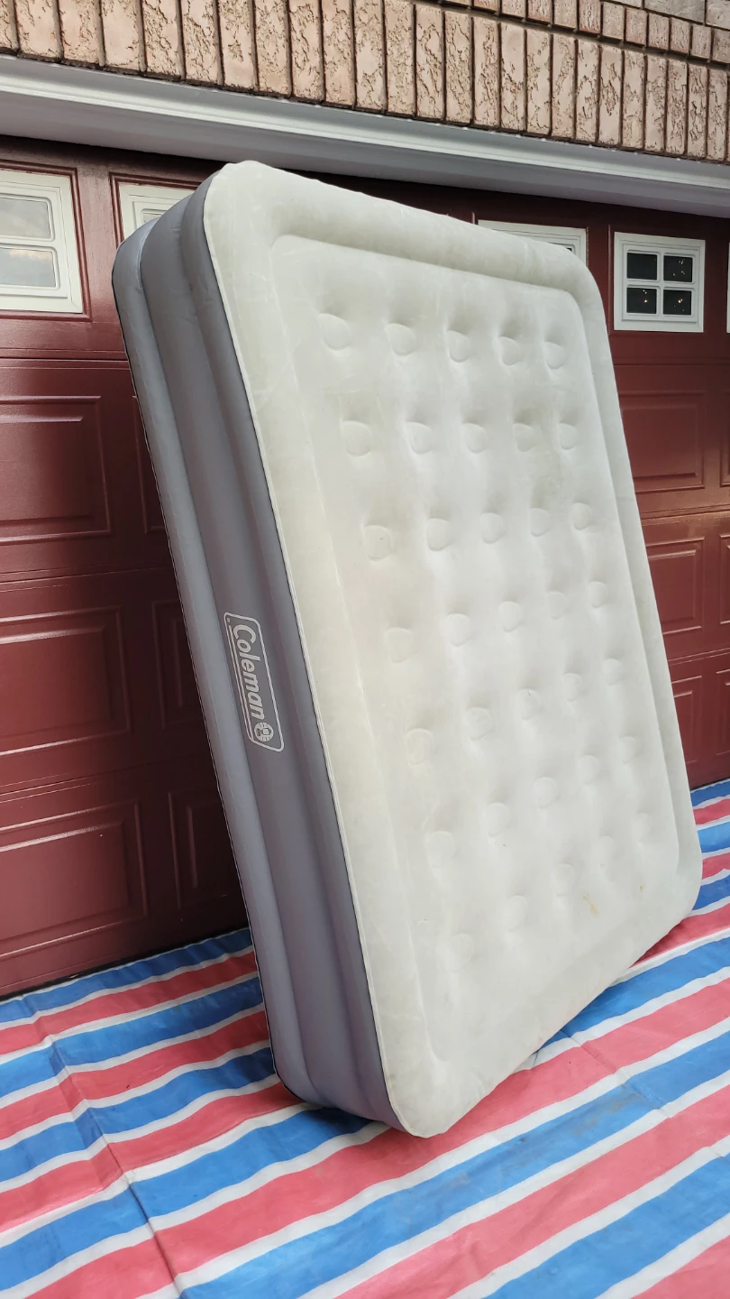 Coleman Queen Air Mattress with built-in air pump - photo 5
