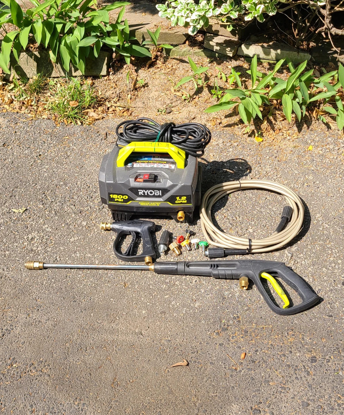 Compact Ryobi Pressure Washer 1800PSI - Excellent Condition - photo 5