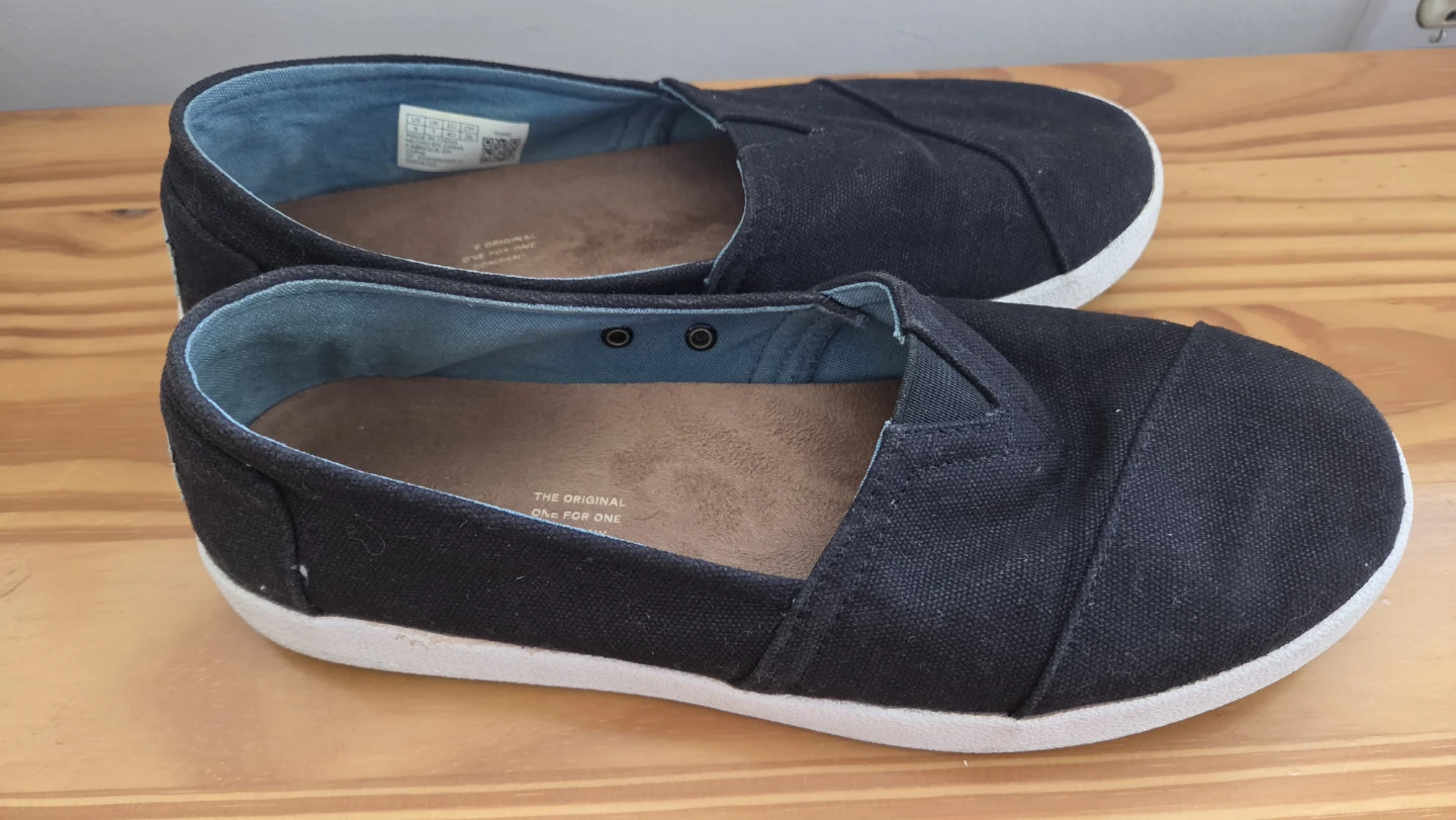TOMS Black Canvas Slip-On Shoes 9 | 40 - photo 2