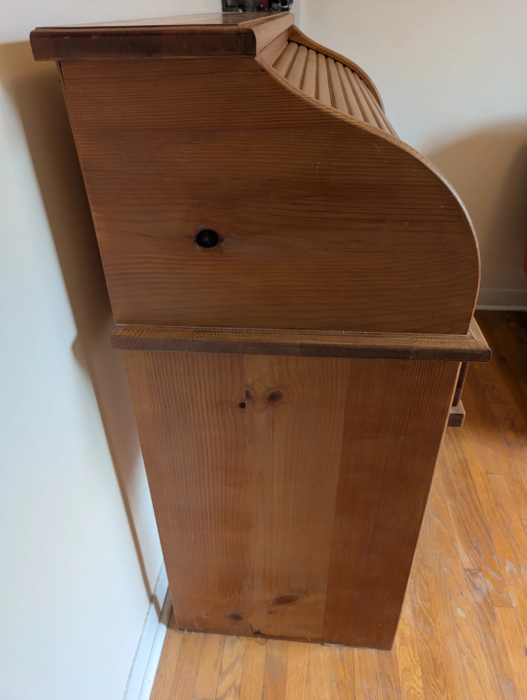 🪵 Solid Wood Roll-Top Desk – Excellent Condition – $250 OBO - photo 3