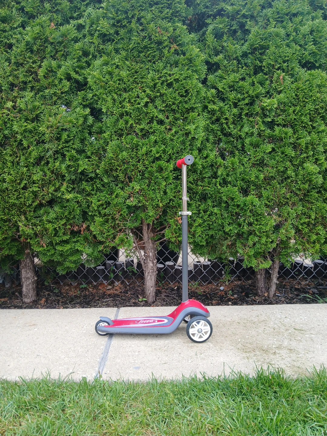 Radio Flyer Red Scooter - photo 2