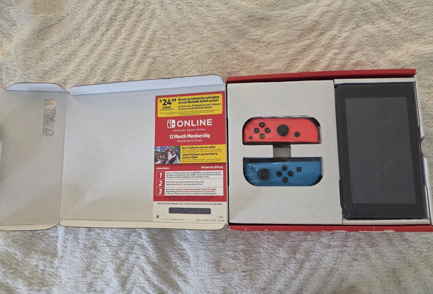 NEW Nintendo Switch console - Mariokart 8 & 1 yr online bundle