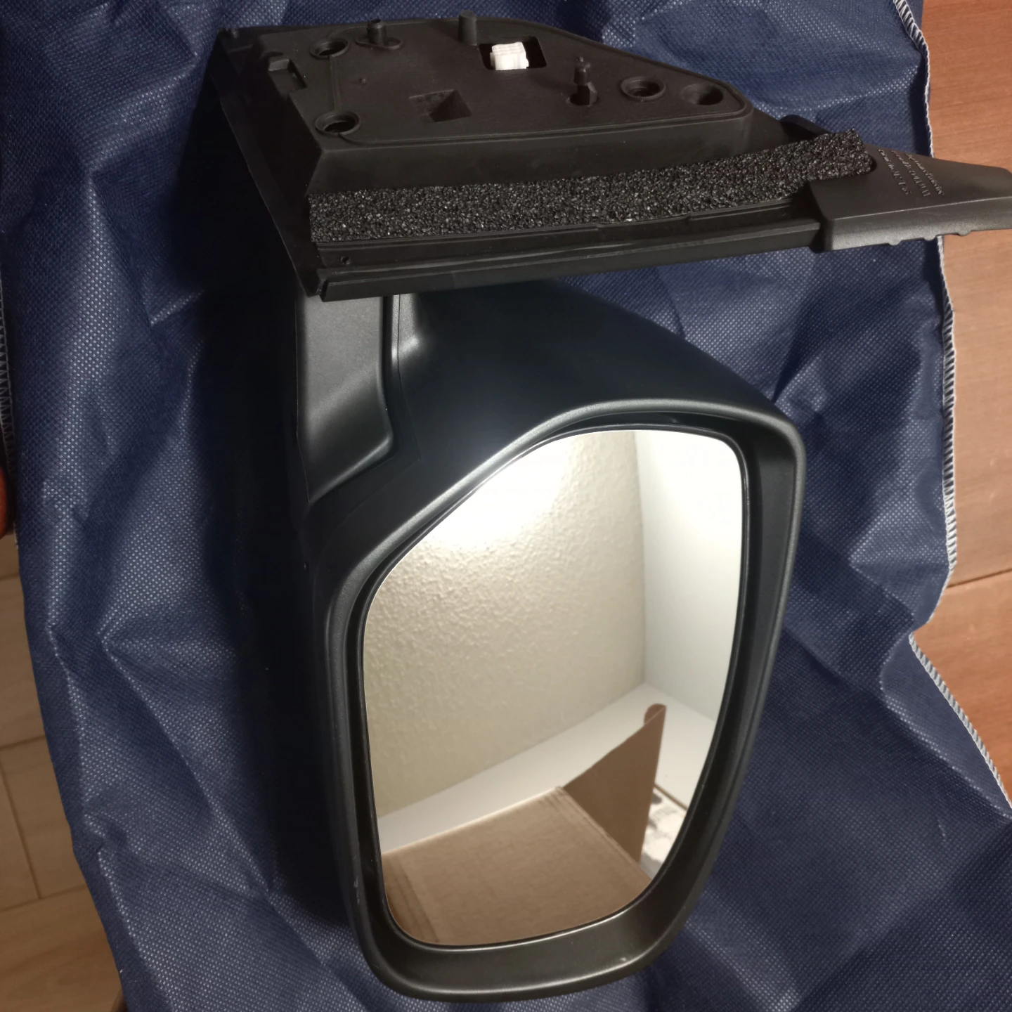 Brand New Mazda CX-9 (1st Gen) Passenger Side Mirror Assembly - photo 4