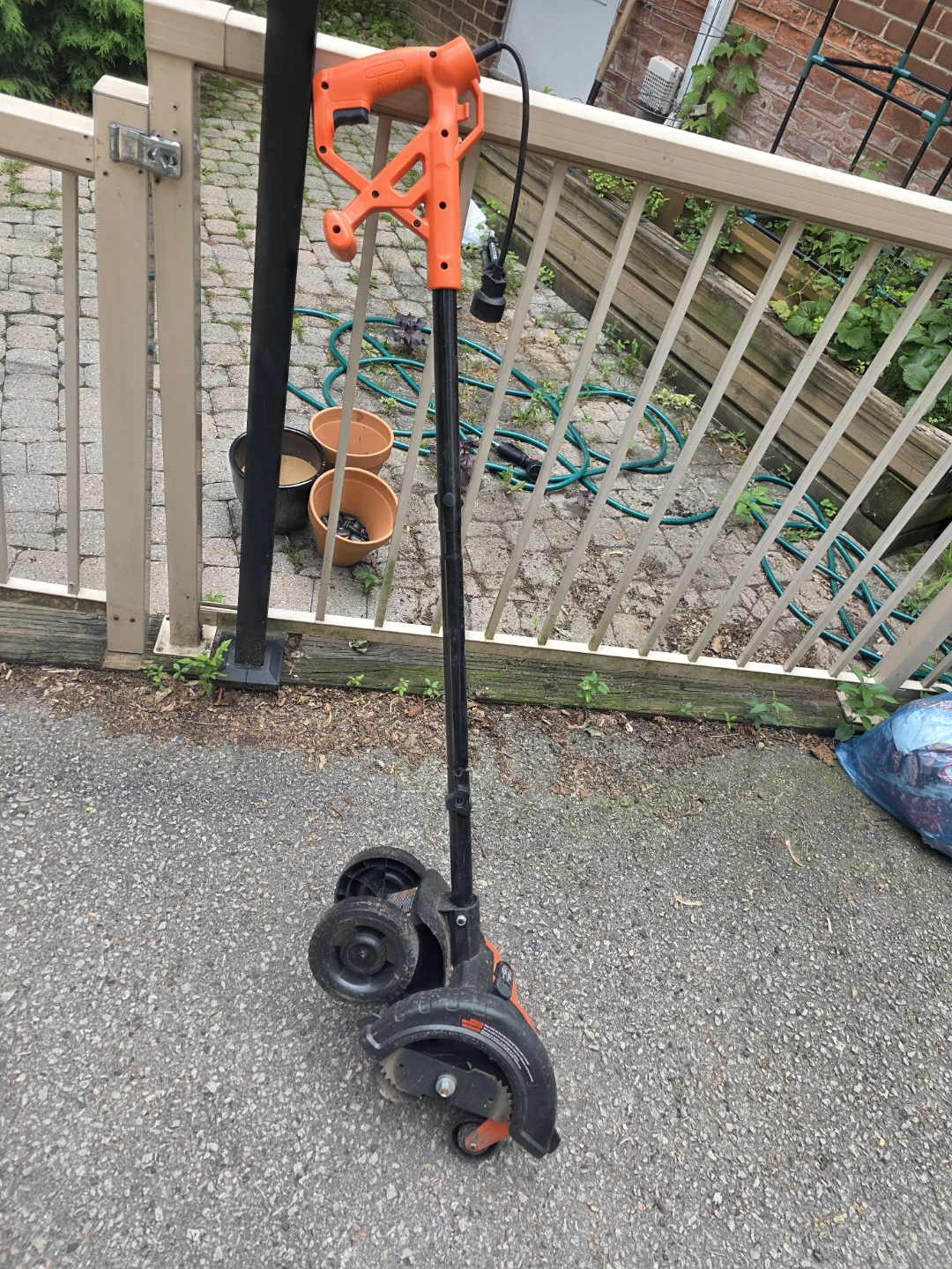 BLACK+DECKER Electric Lawn Edger – 12A, 7.5" Blade - photo 2