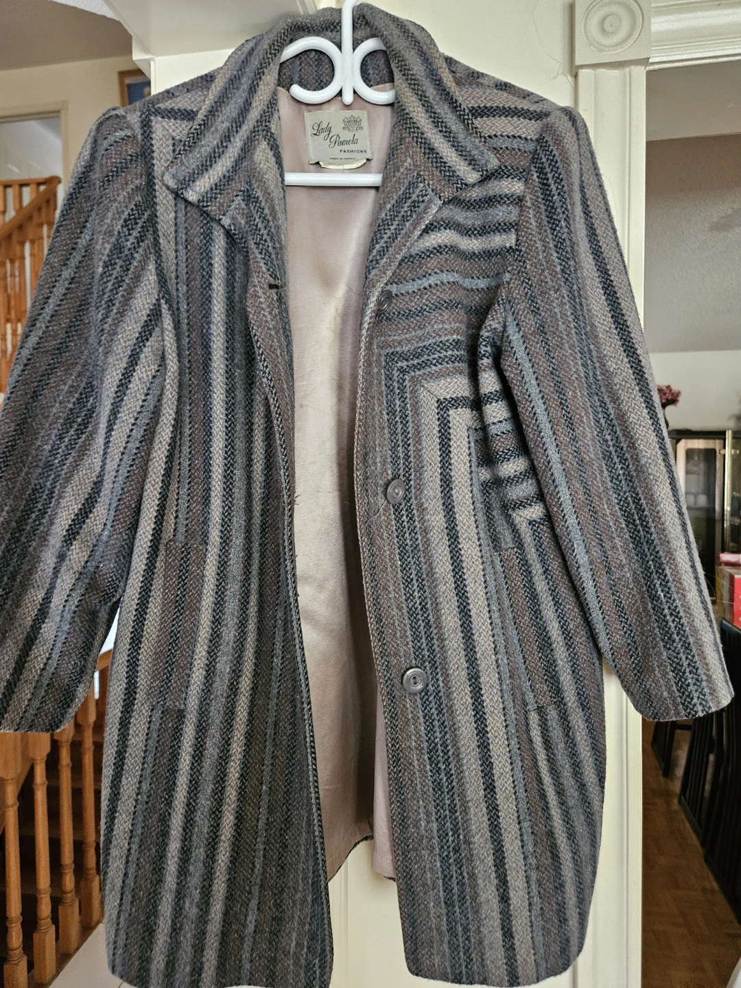 Lady Pamela Fashions Striped Blazer
