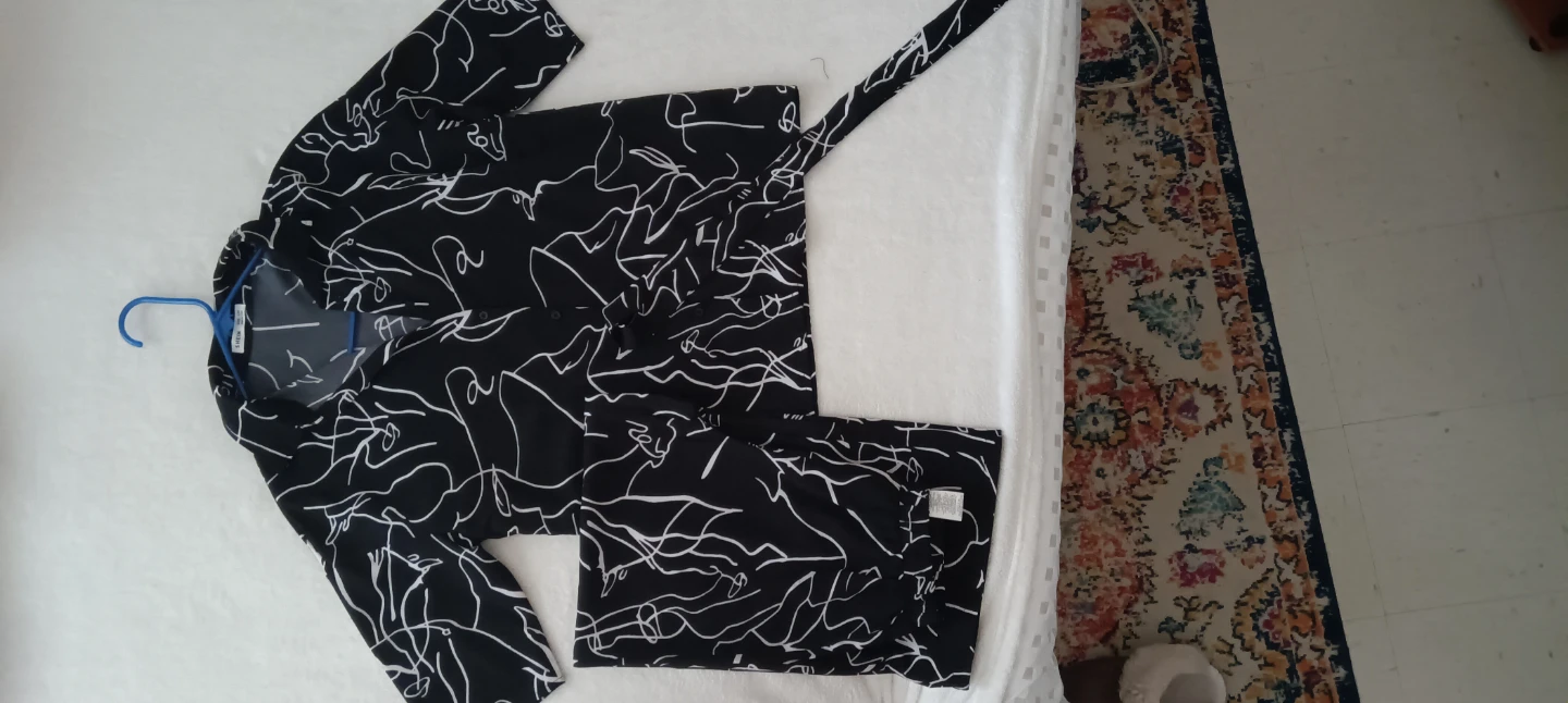 Black and White Abstract Print Shein Shirt