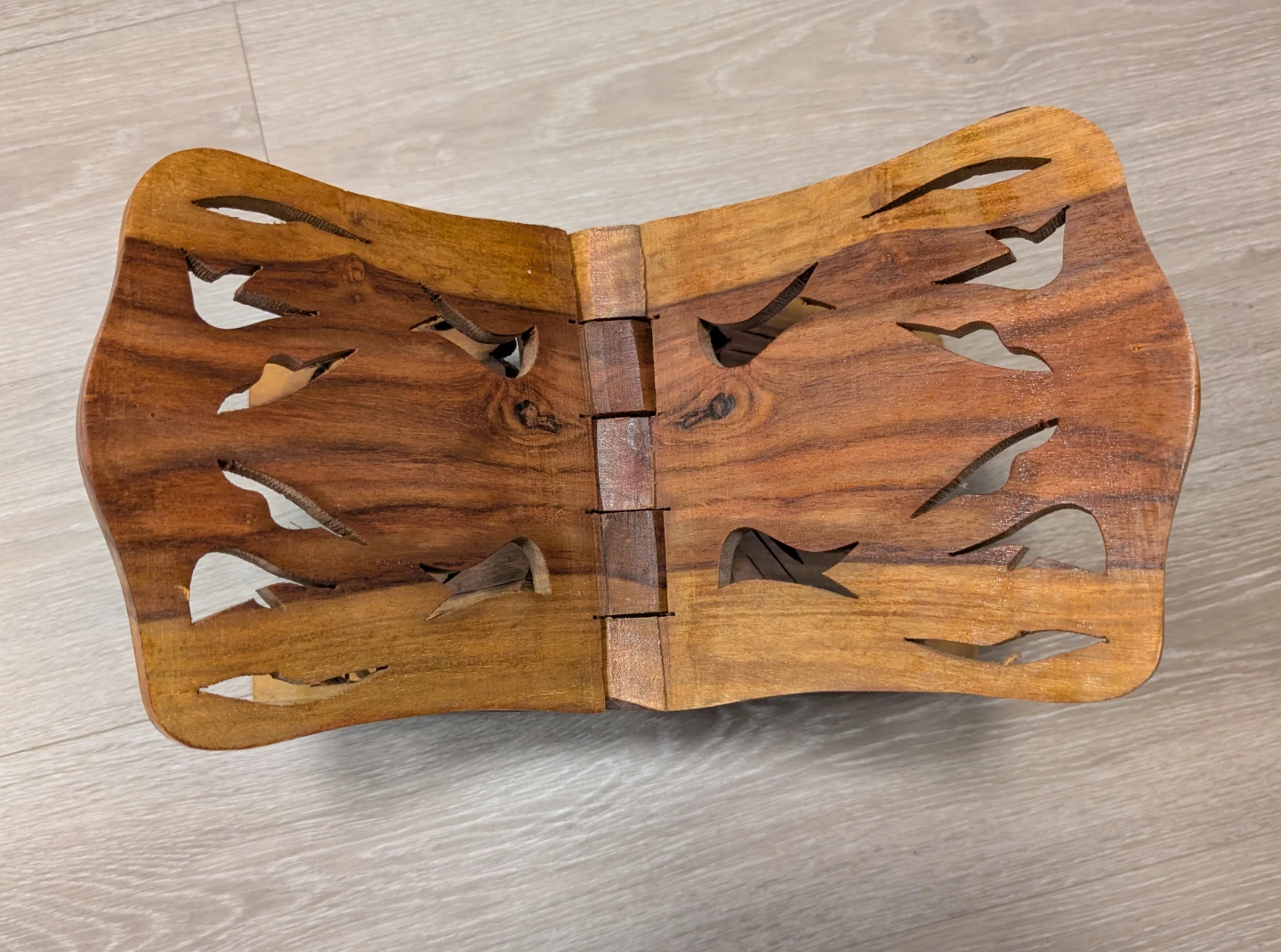 Wooden Carved Book Stand - photo 2