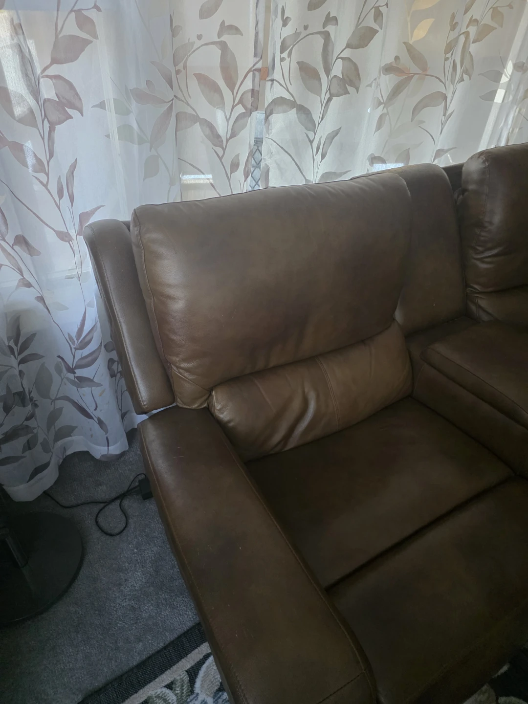 Brown Leather Power Recliner Loveseat with USB Ports - photo 4