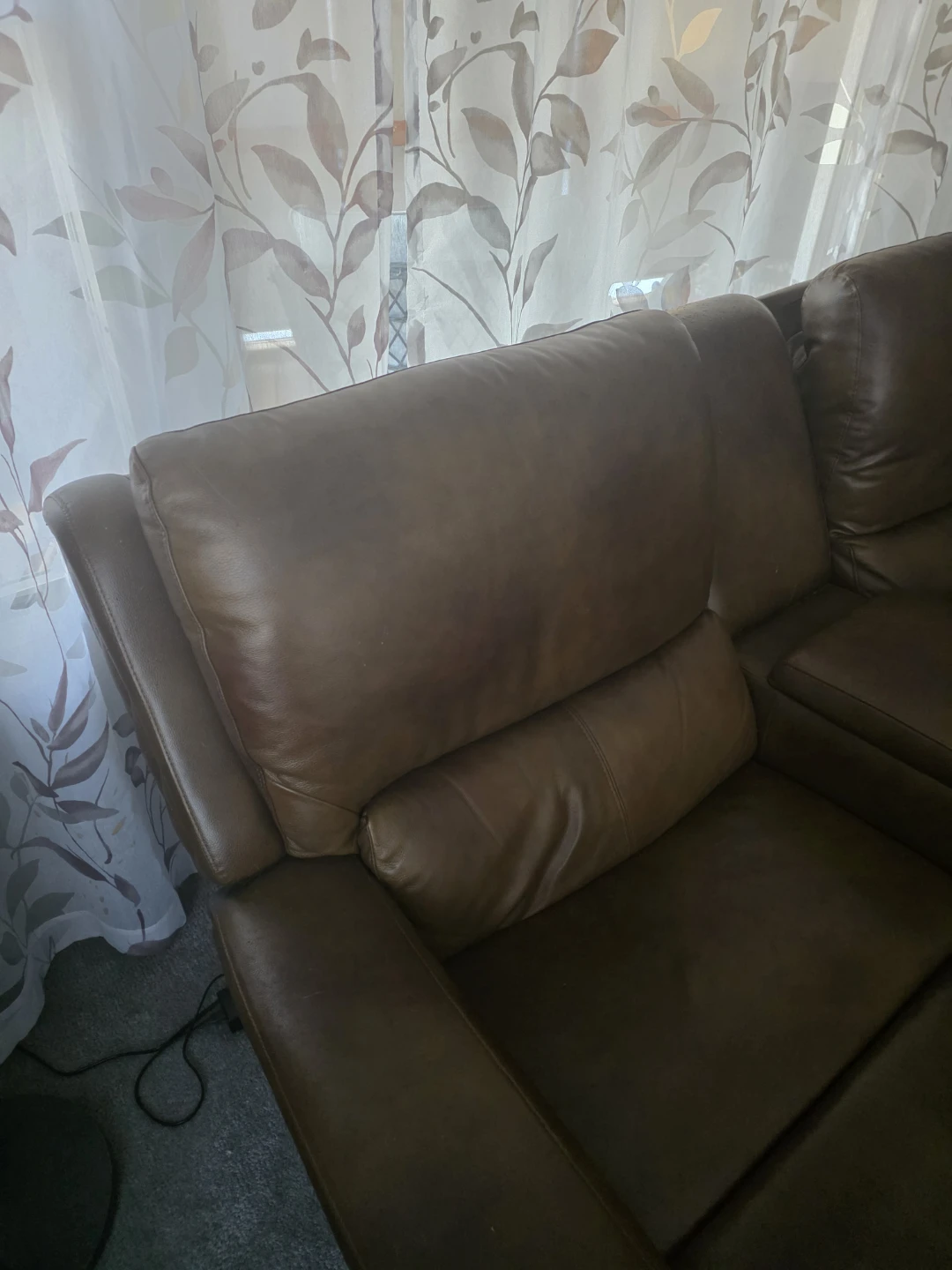 Brown Leather Power Recliner Loveseat with USB Ports - photo 5