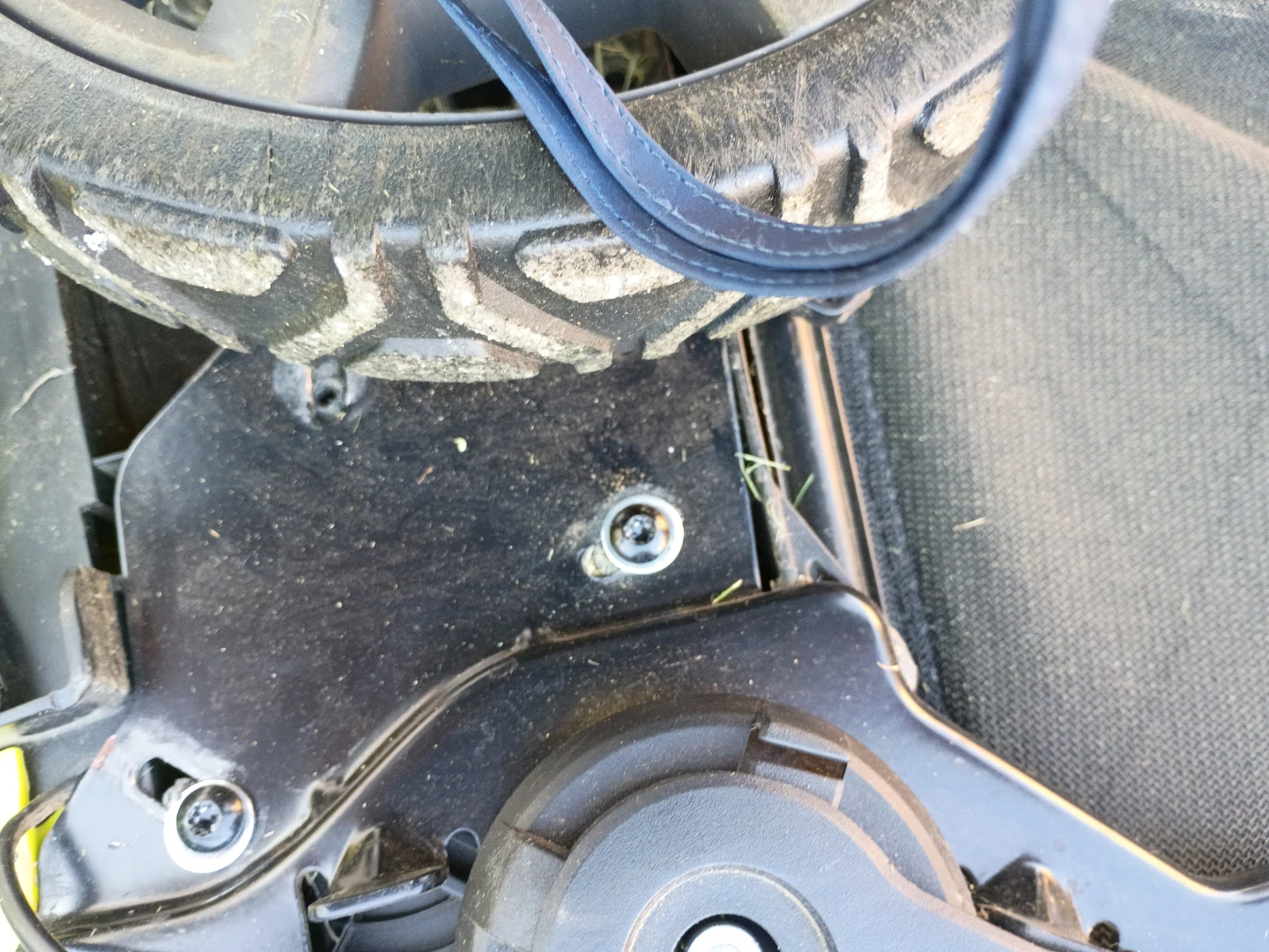 Ryobi 40V Brushless Electric Lawn Mower - photo 4