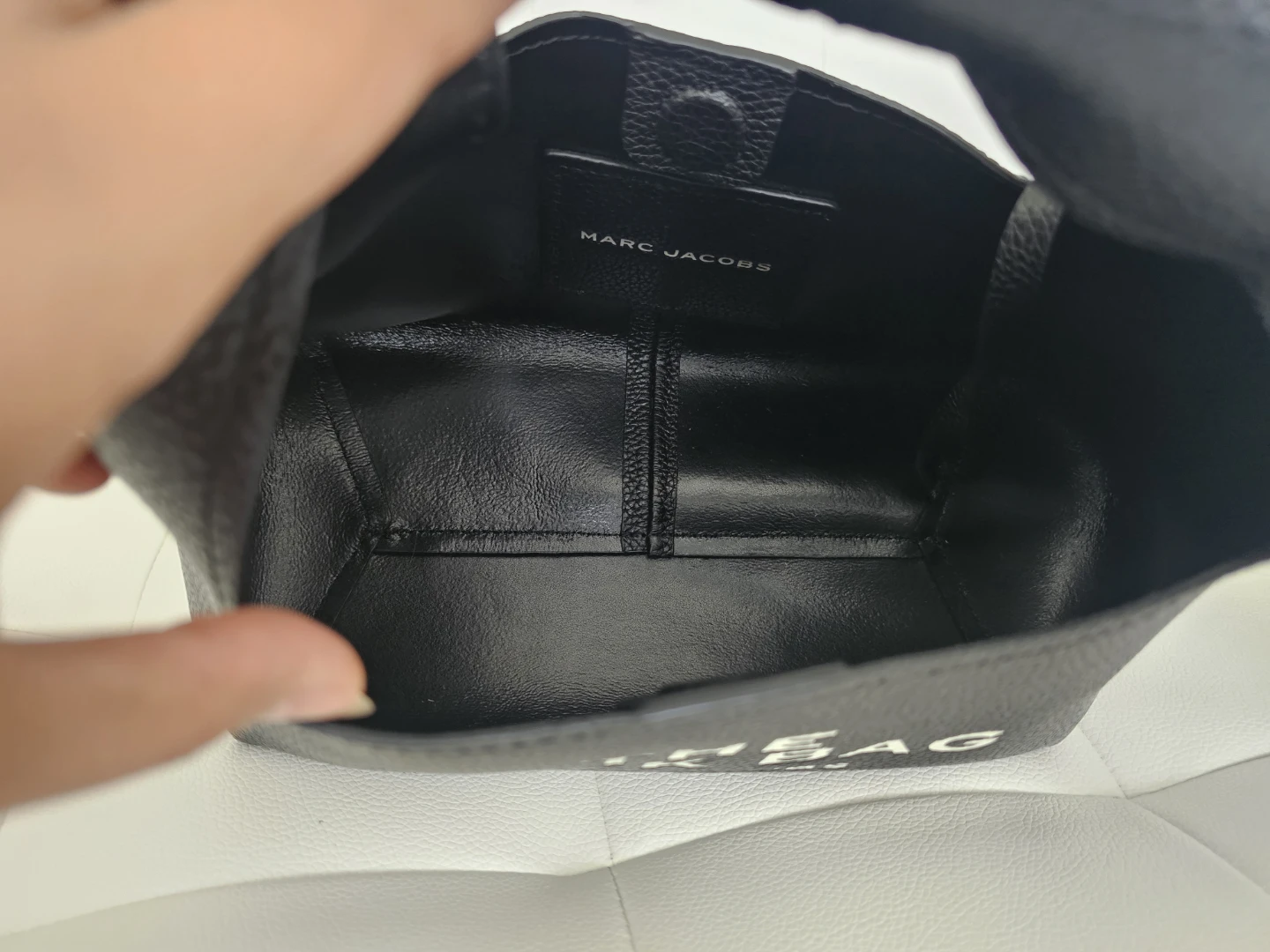 Authentic Marc Jacobs The Sack Bag Black Leather - photo 5