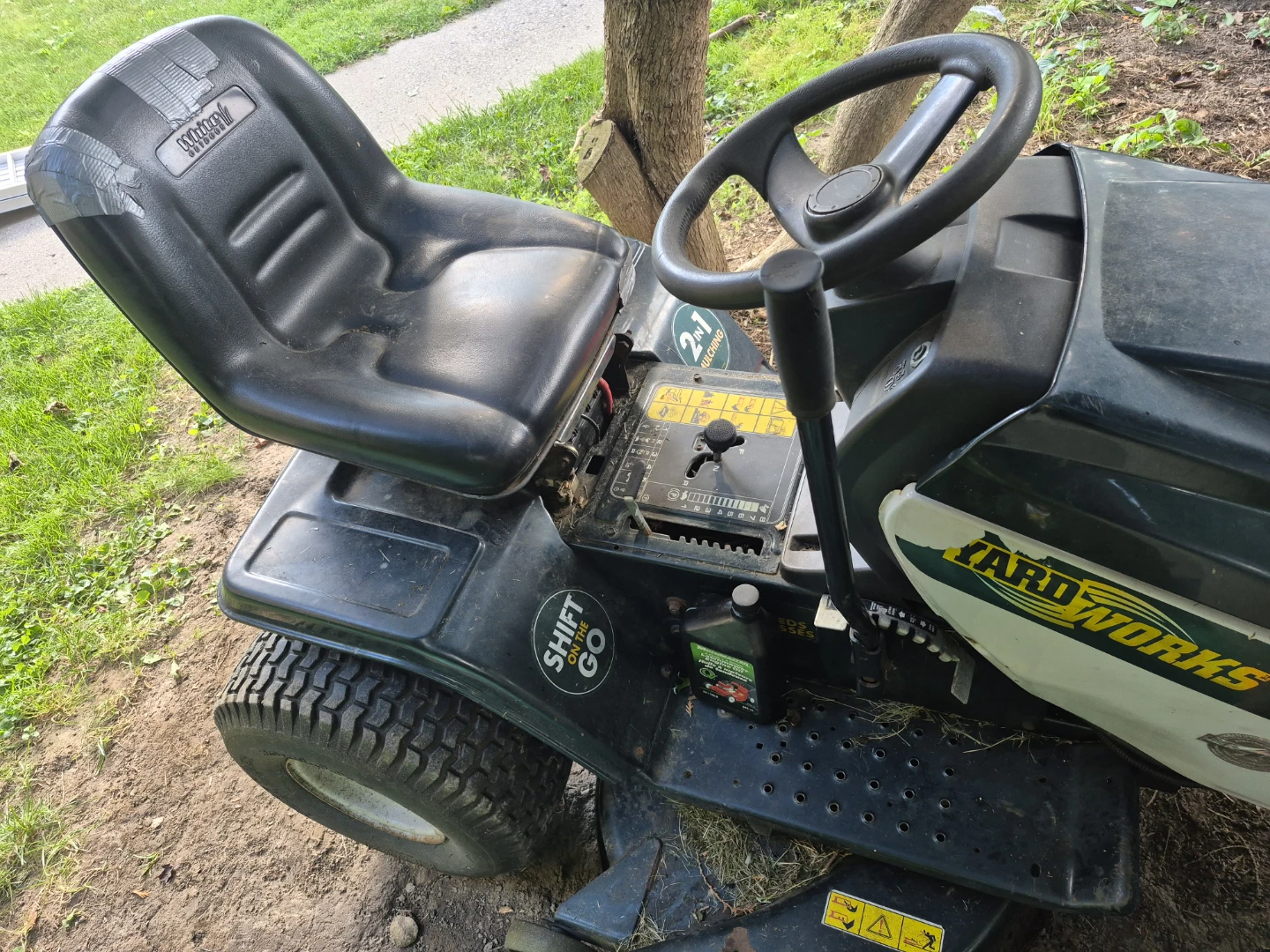 Yard Works Riding Lawn Mower 42 inch cut deck - Parts only - photo 2