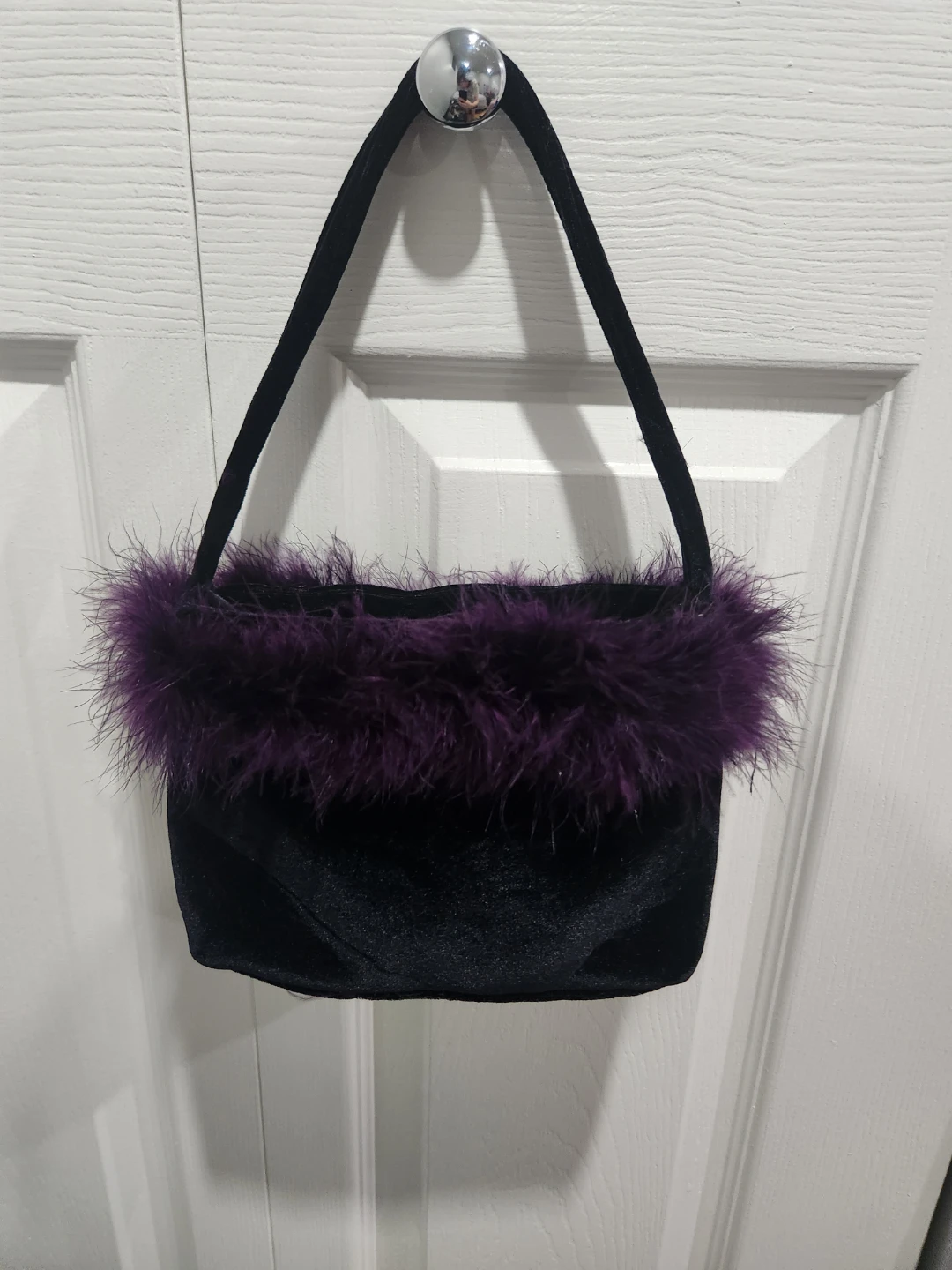 Y2K Rare Purple Feather Trimmed Black Handbag