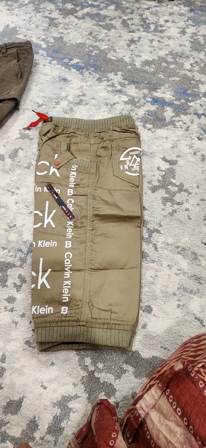 Kids Cargo Pants - Size Small 3/4 pants ⚽️bingo - photo 2
