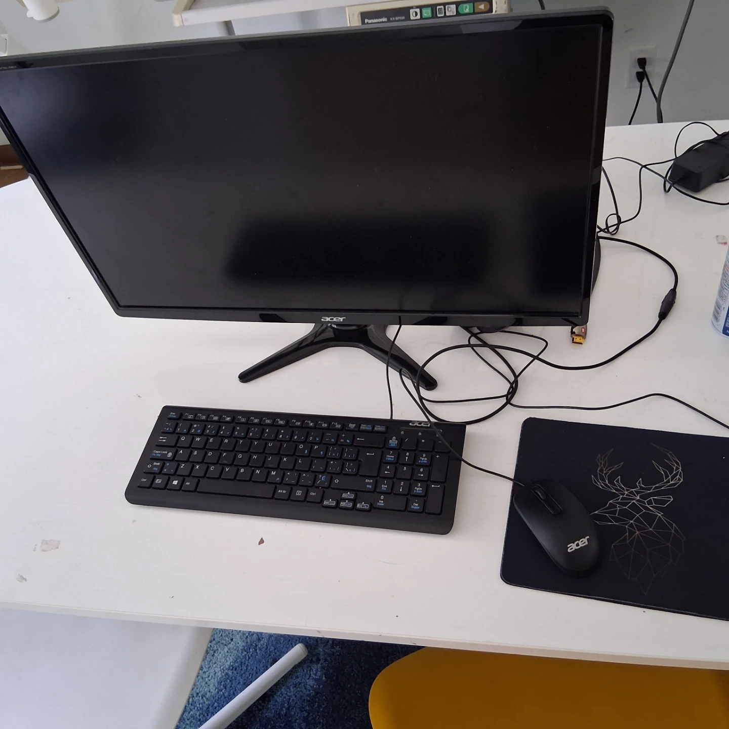 Acer Computer Monitor  + desk & chairs + carpet - photo 4