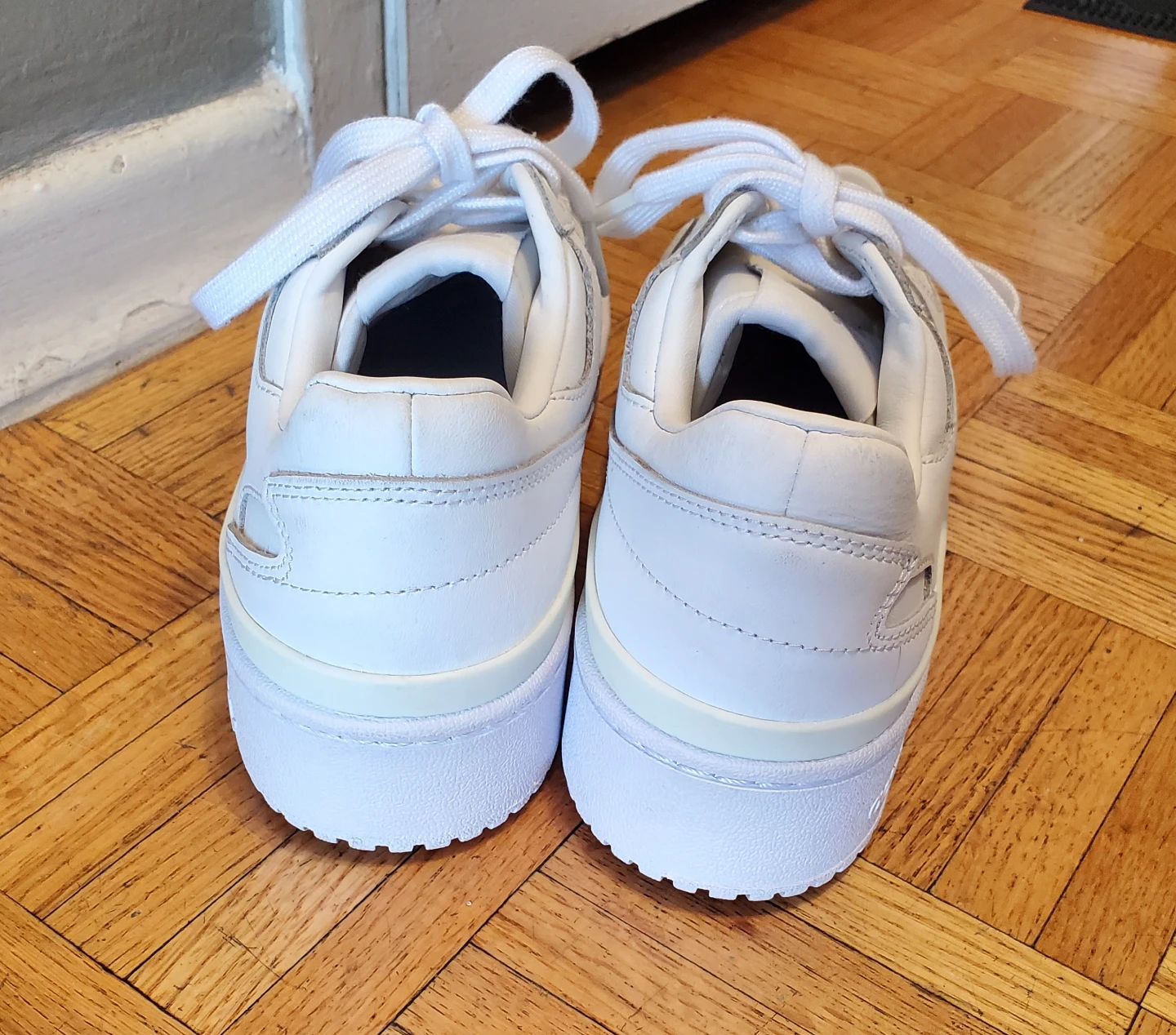 Original Adidas Shoes New Size 6.5 - photo 2