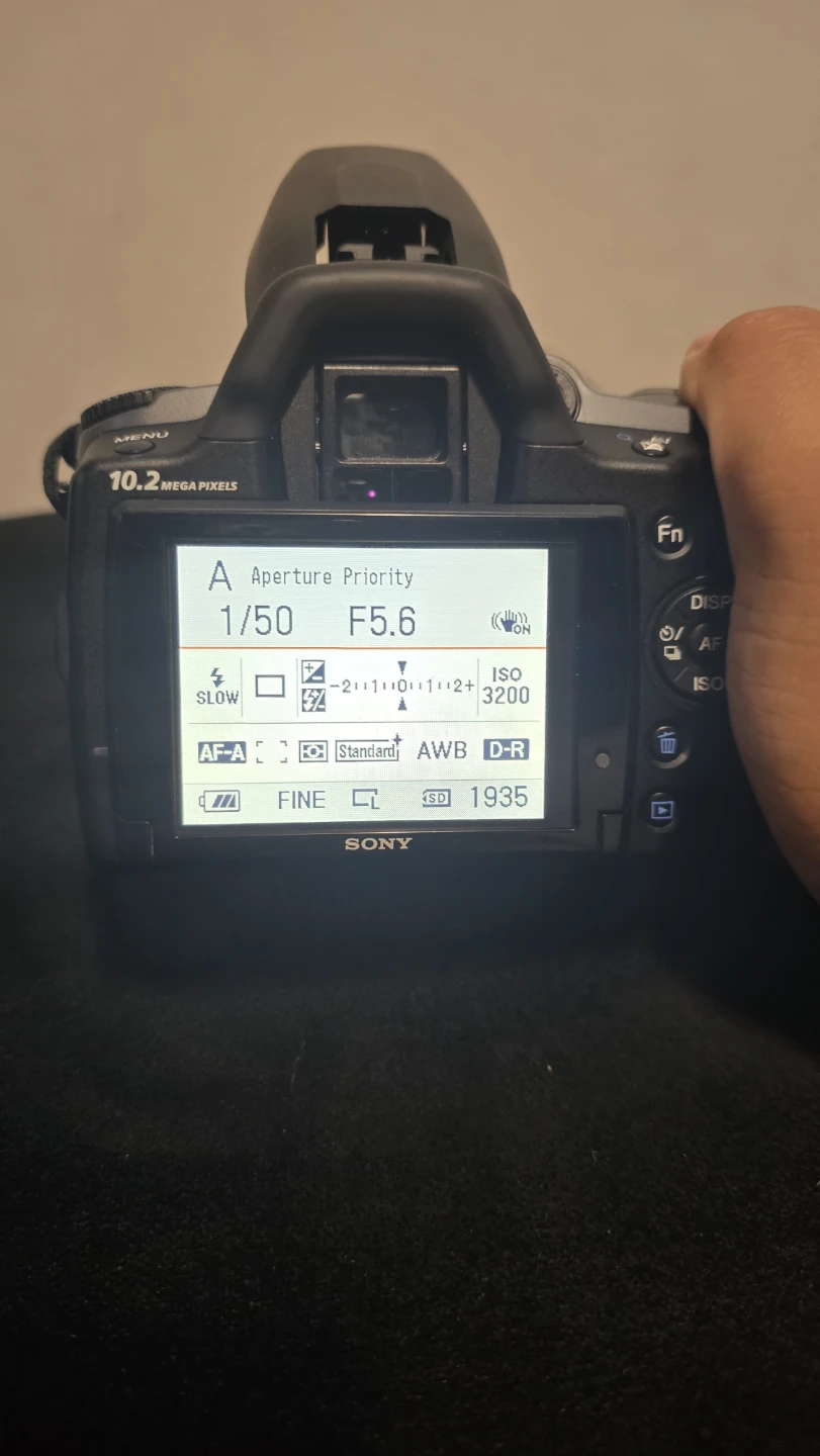Sony A330 DSLR Camera with 18-55mm Lens - photo 2