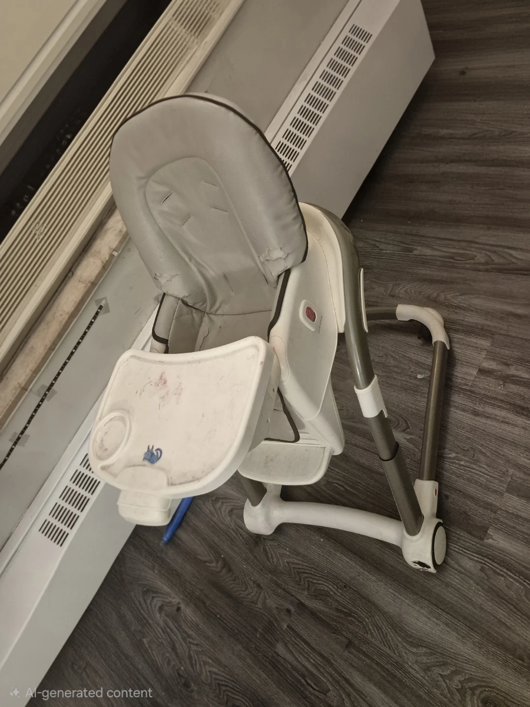 High chair - photo 2