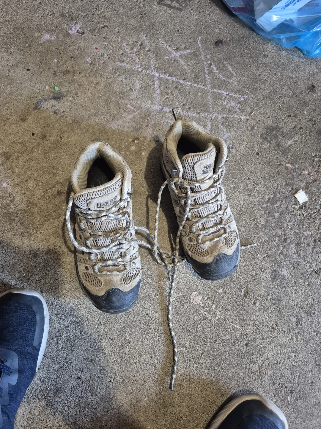 Redhead ladies hiking boots size 6 - photo 5