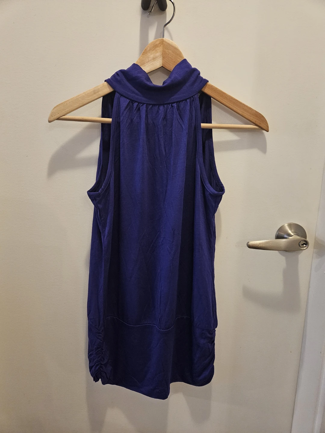 Le Château Blue Sleeveless Mock Neck Top Size S/P