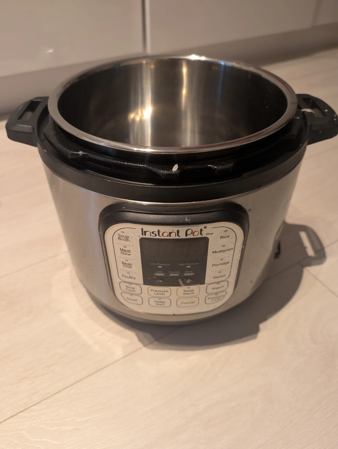 Instant Pot Duo Pressure Cooker - photo 2