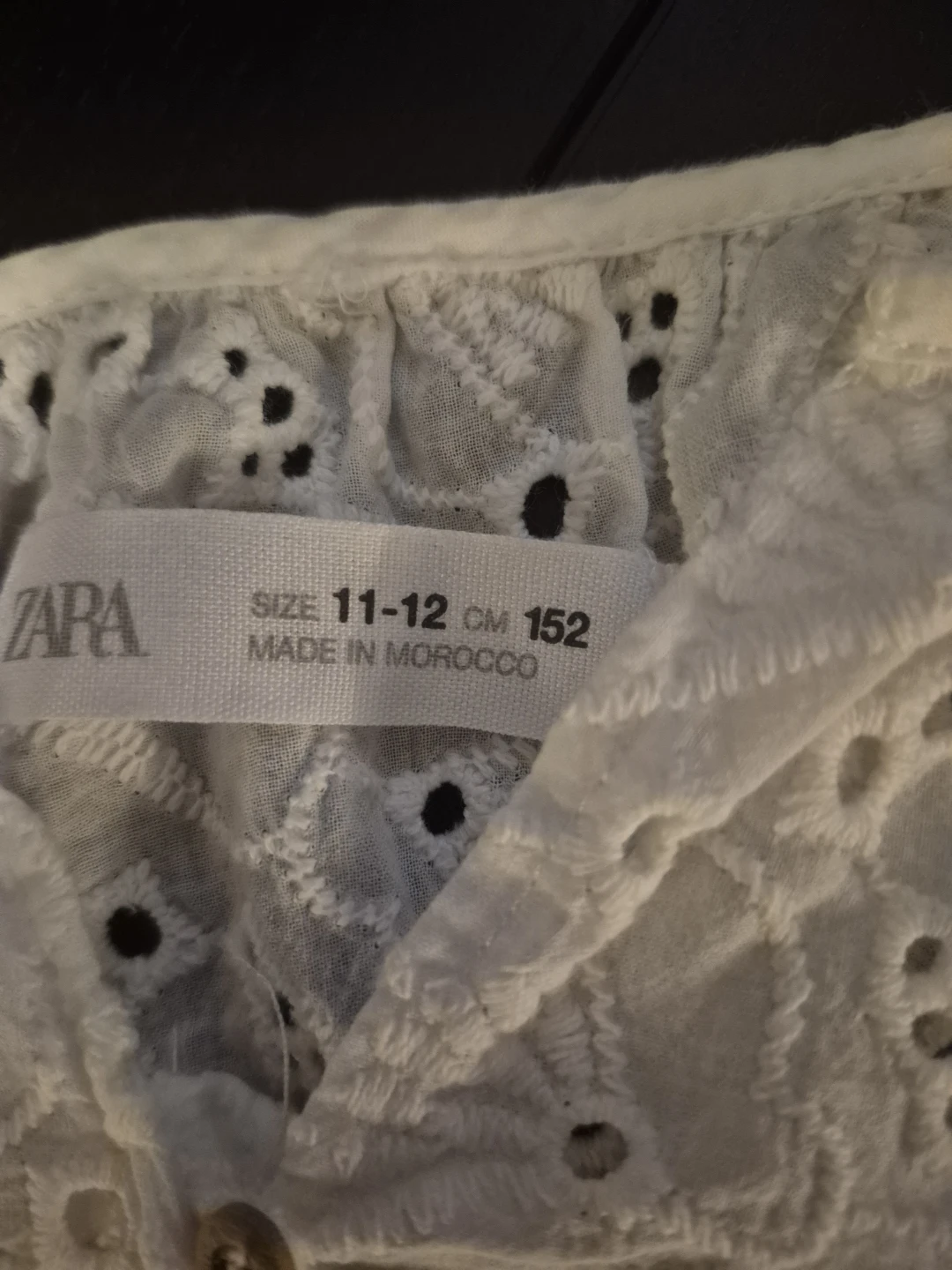 Zara kids White eyelet cropped blouse, 11-12 yrs - photo 2