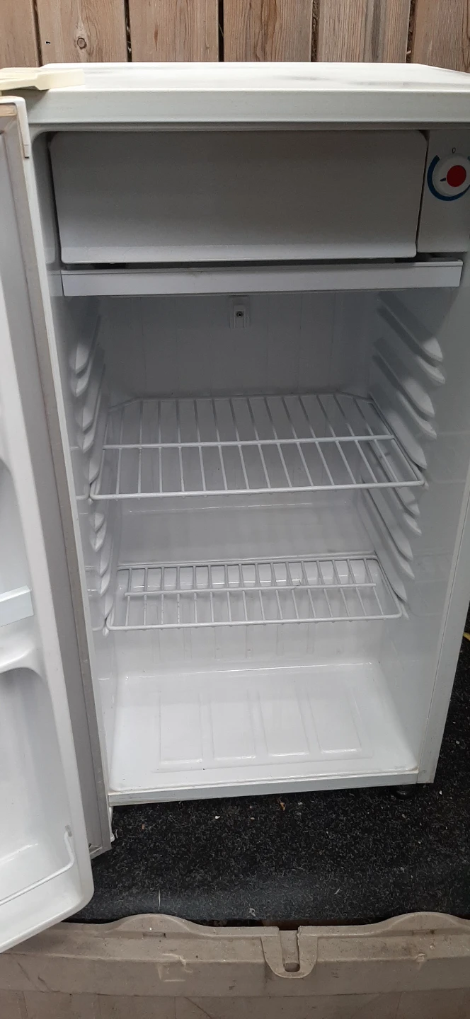 Compact Refrigerator - photo 2