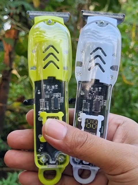 Brand New - Yellow Hair Clipper with Digital Display - photo 4