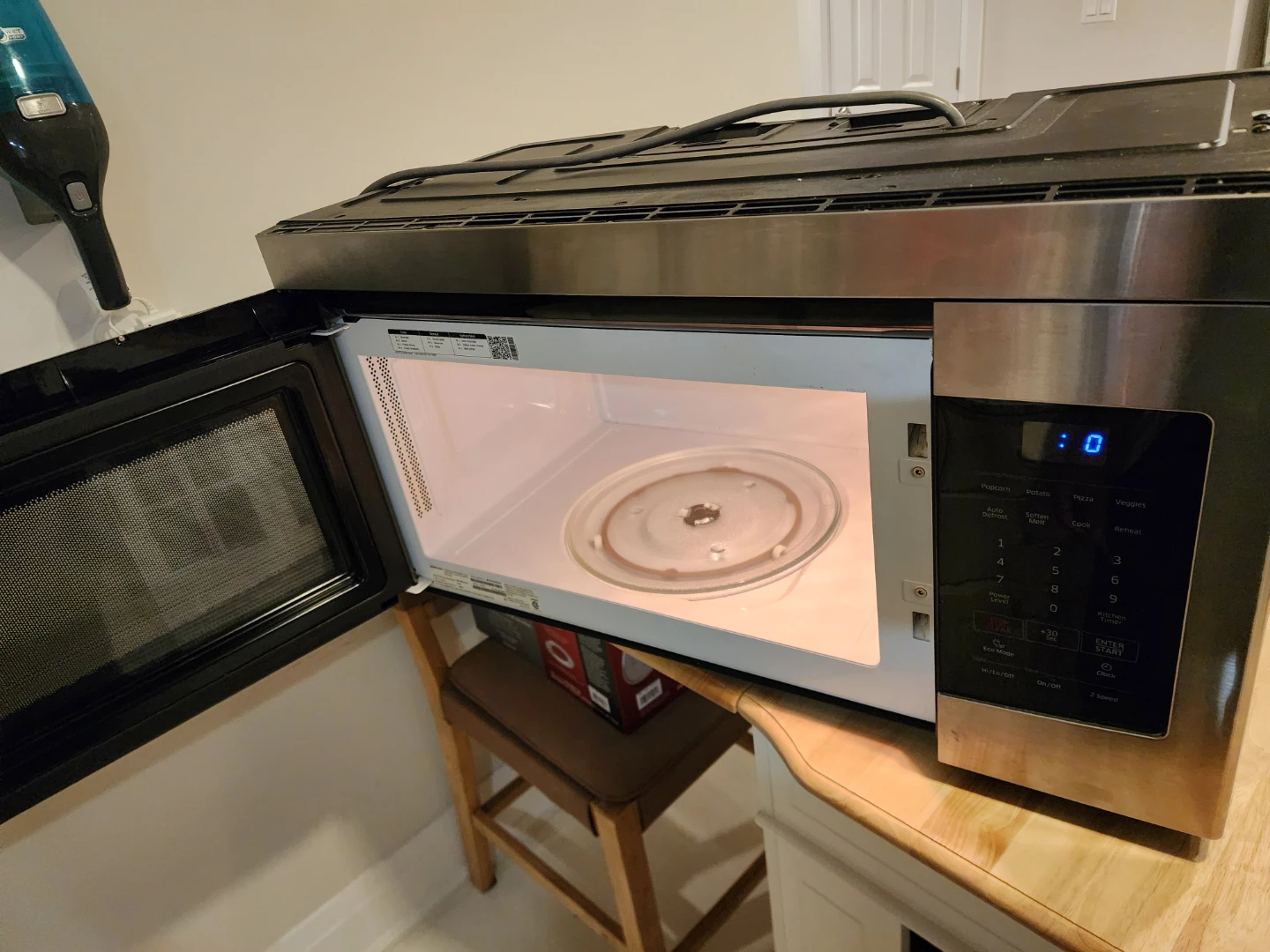 Samsung ME16K3000AS Over-the-Range Microwave 1.6 cu ft 30" - photo 2