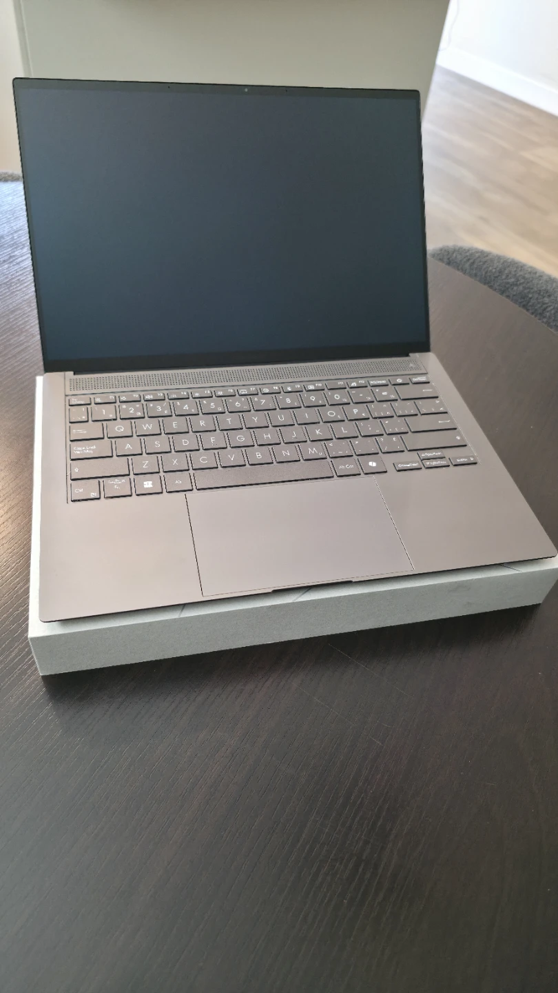 ASUS Zenbook Laptop