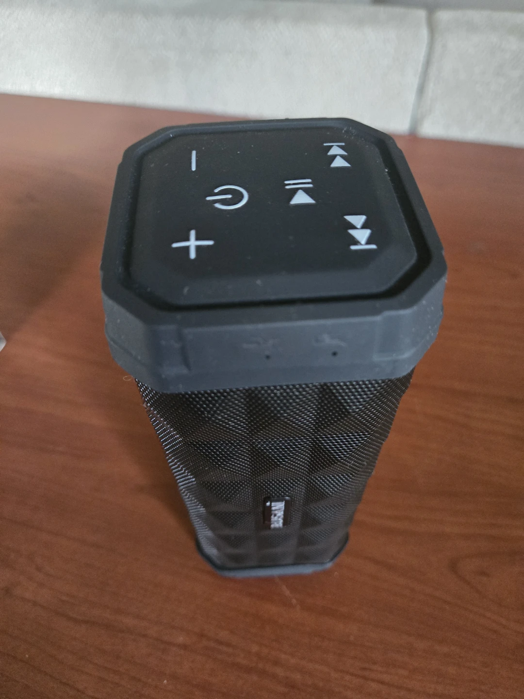 BUGANi M99 Waterproof Wireless Speaker
