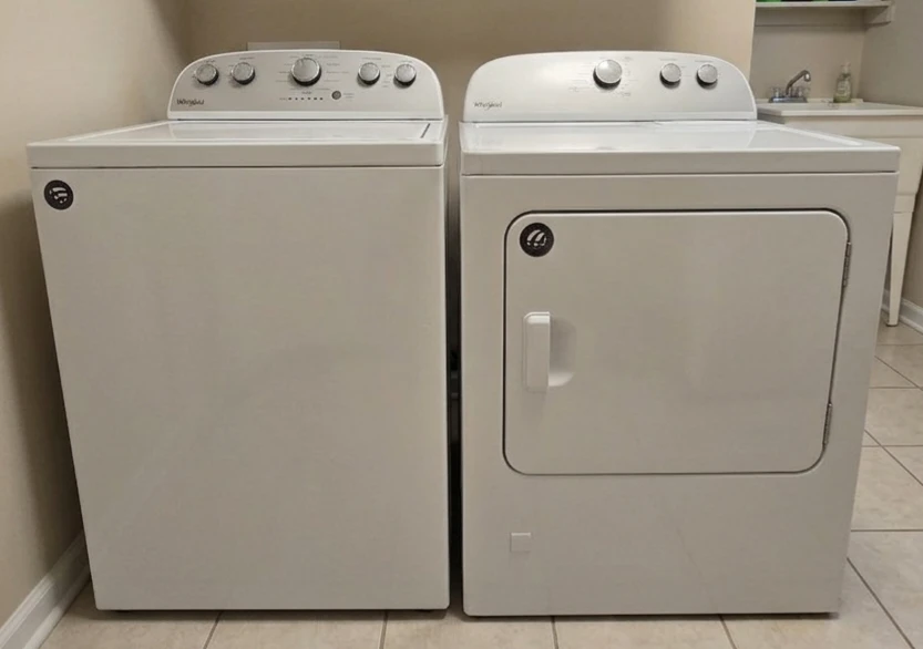 Whirlpool Washer and Gas Dryer Set!! Great Condition!!!