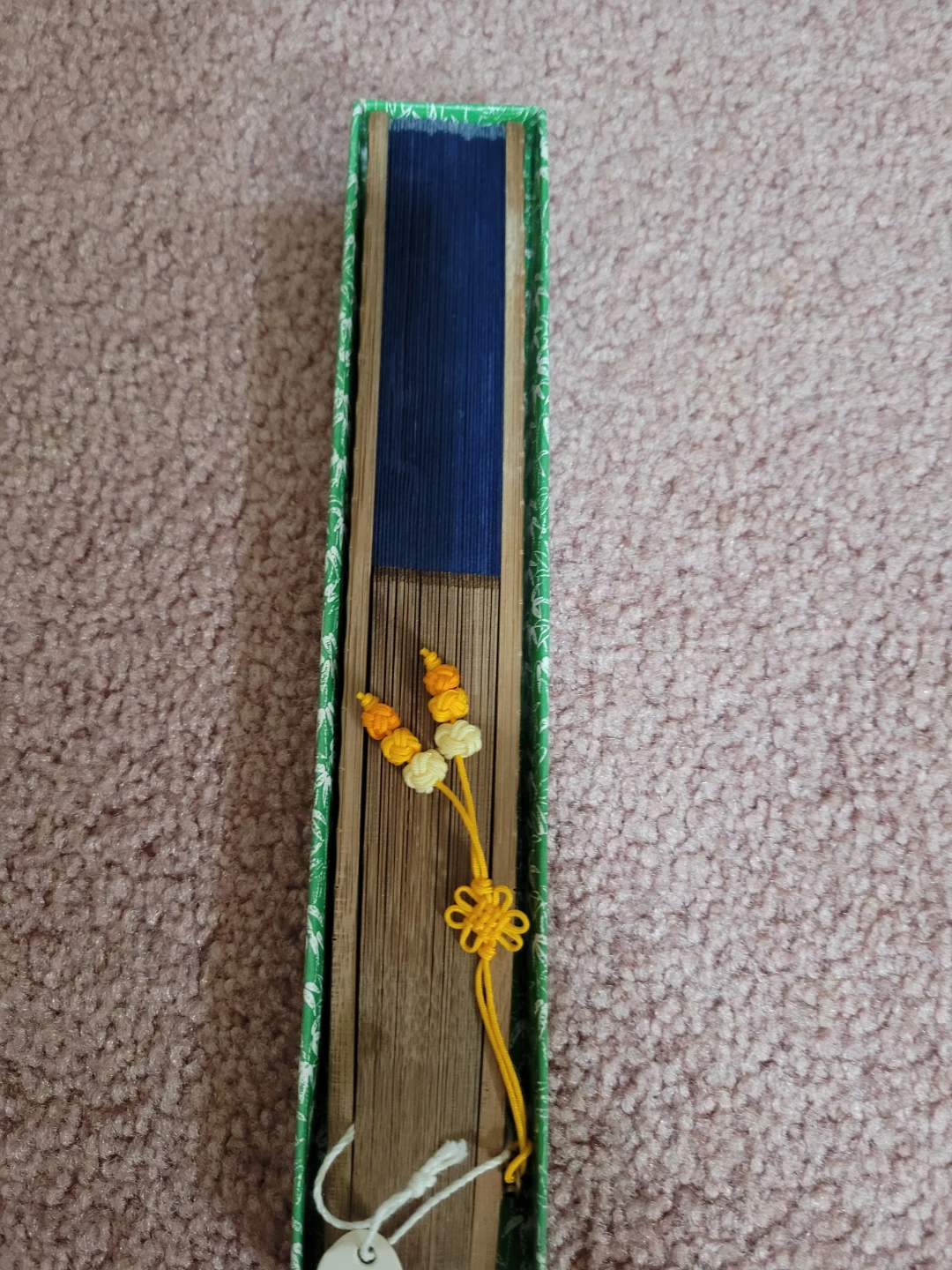 Blue folding fan with wooden handle - photo 3