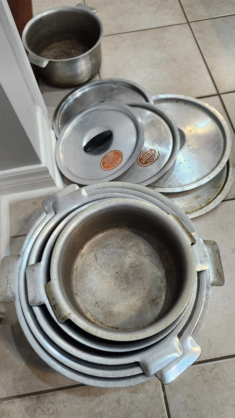 Omega Degchi Cookware Set